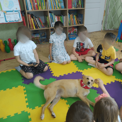 Animal assisted education activities with children in Chernivtsy, Ukraine