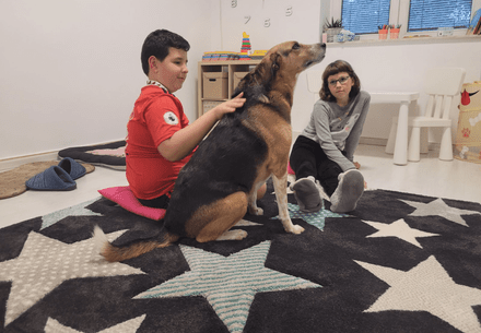 academy for kids ambassadors for animal welfare with dog Smiley