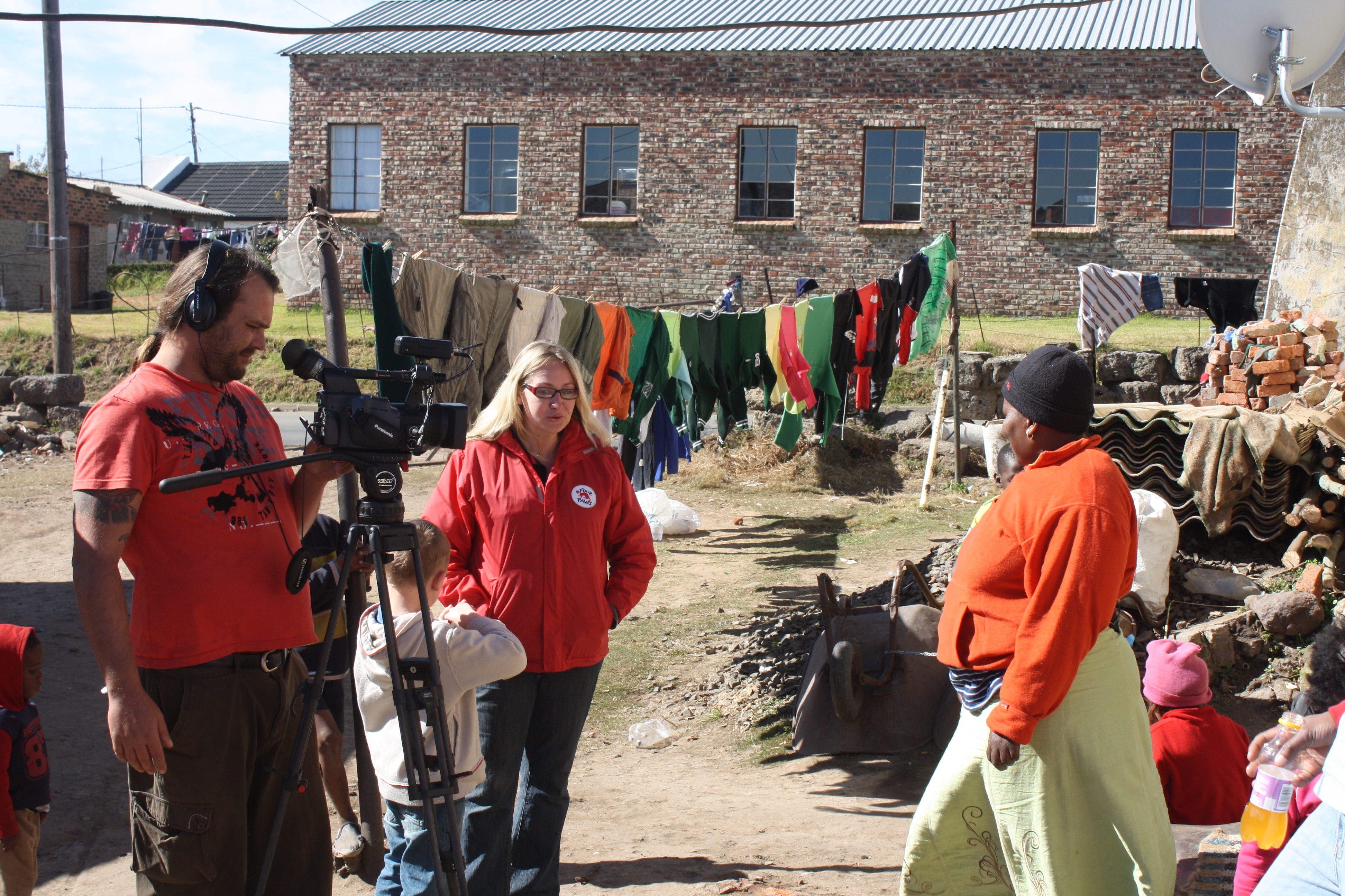 Director of FOUR PAWS in South Africa, Fiona Miles & a film crew