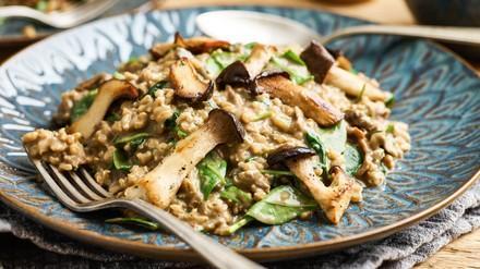 Risotto with mushrooms and spinach